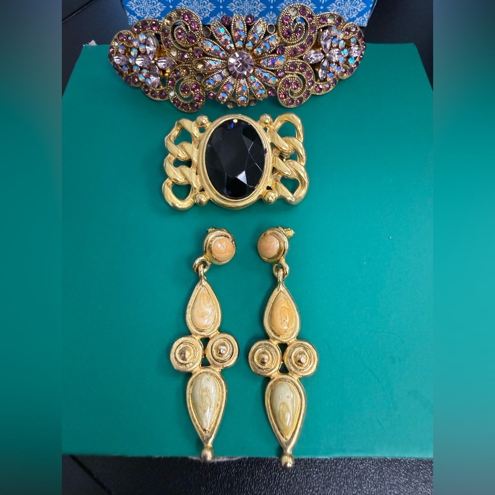 Vintage Gold-Tone Statement Jewelry Set, pair of earrings, Brooch & hair Barret